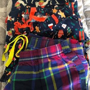 4 pair of Od Navy pajama pants size medium